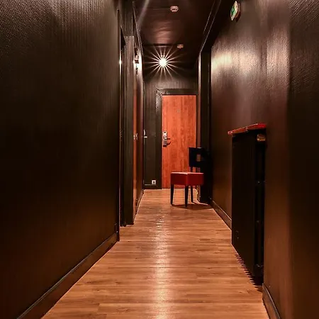 Hotel Le Rupella 2*